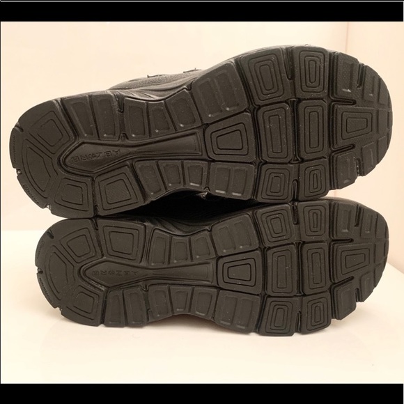 New Balance - Picture 7 of 9